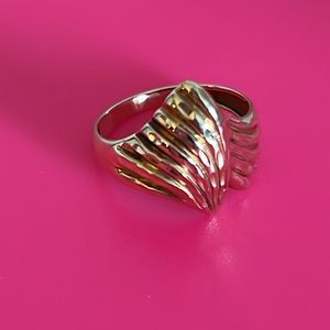 Vintage Gold Dome Ring 10k • Pretty